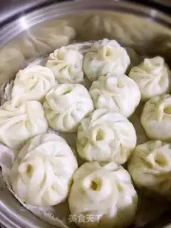 Make Fresh meat buns step 3