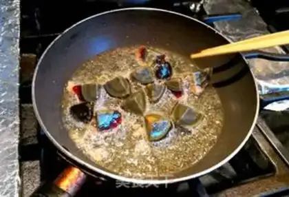 Make Fried eggs step 5