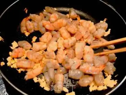 Make Fried eggs step 7