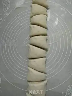 Make Sesame salt rolls step 7