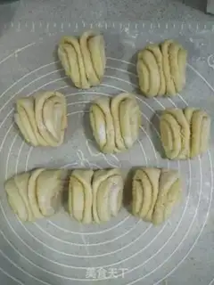 Make Sesame salt rolls step 8