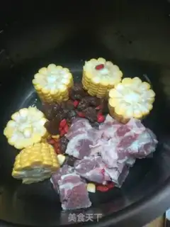 Make Cinnamon corn broth step 1