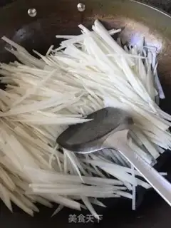 Make Skinny radish step 1