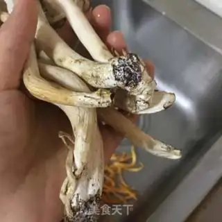Make Frozen fish bone soup step 2