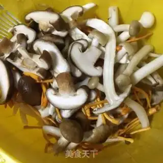 Make Frozen fish bone soup step 7