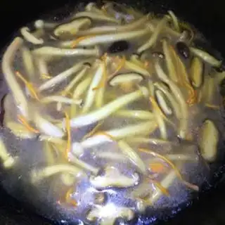 Make Frozen fish bone soup step 10