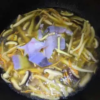 Make Frozen fish bone soup step 11