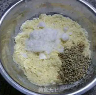 Make The sunflower insect step 6