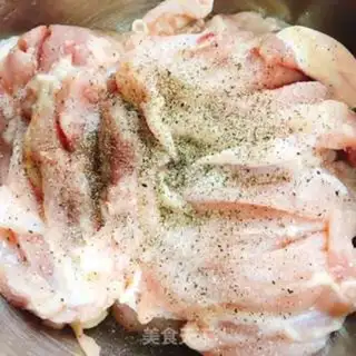 Make Chicken with garlic sauce step 1