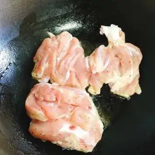 Make Chicken with garlic sauce step 4