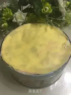 Make Flamingo box cake step 9