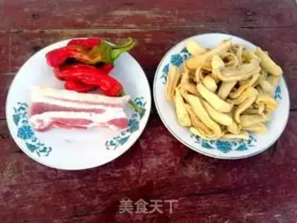 Make radish and fried meat step 0