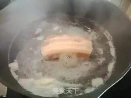 Make radish and fried meat step 2