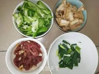 Make Pyramid fried meat step 1