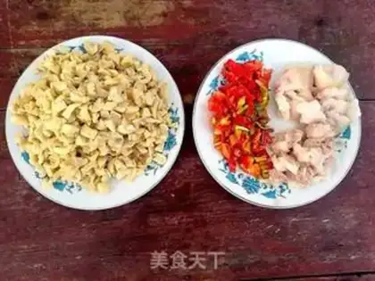 Make radish and fried meat step 3