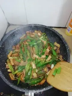 Make Pyramid fried meat step 5
