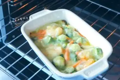 Make Autumn shrimp baked eggs step 6