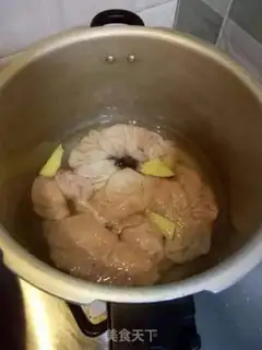 Make The sour sauce goes back to the intestines step 1