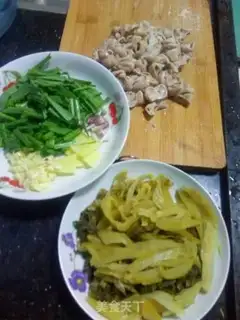 Make The sour sauce goes back to the intestines step 2