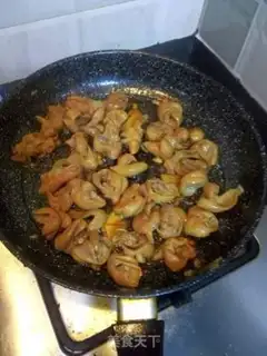 Make The sour sauce goes back to the intestines step 4