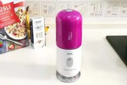 Make Banana shake of the flamingo step 4