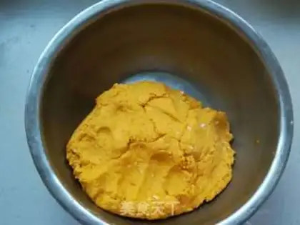 Make Pumpkin cheesies step 6