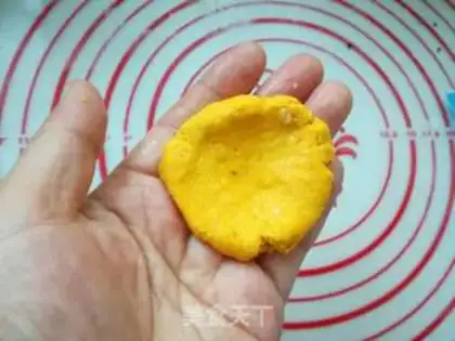 Make Pumpkin cheesies step 7