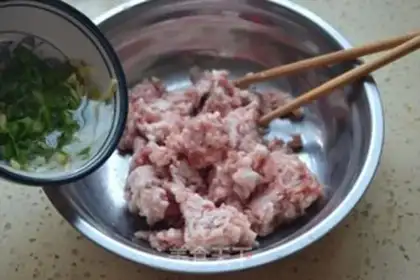 Make The sour soup and the sour loaf step 2