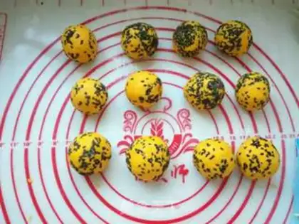 Make Pumpkin cheesies step 11