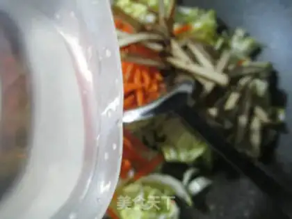 Make Scrambled carrots and dolls step 3
