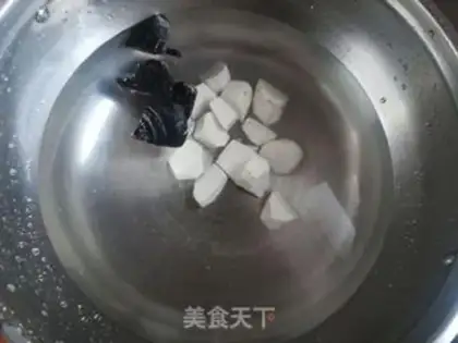 Make Zhishan Qi-tao soup step 2