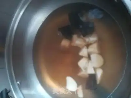 Make Zhishan Qi-tao soup step 3
