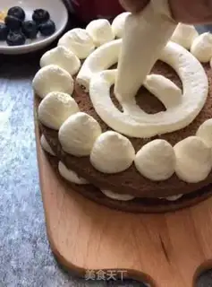 Make Mango cream cake step 4