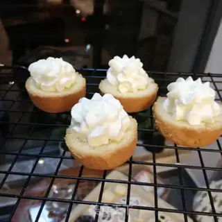 Make Spider butter twirl cake step 18