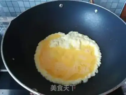 Make Scrambled eggs step 2