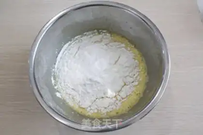 Make Ice cream cake step 2