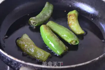 Make Dry chili sauce step 1