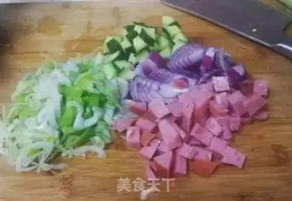 Make Eggs and rice step 0