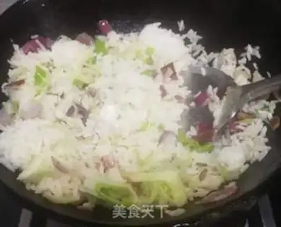 Make Eggs and rice step 5