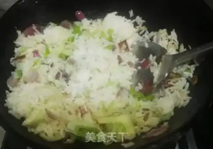Make Eggs and rice step 6