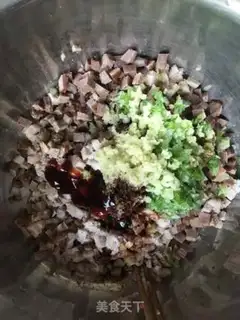 Make Dried horse teeth and meat buns step 3