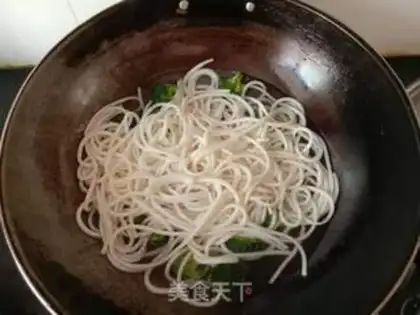 Make Puffed rice with broccoli step 6