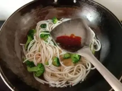 Make Puffed rice with broccoli step 8