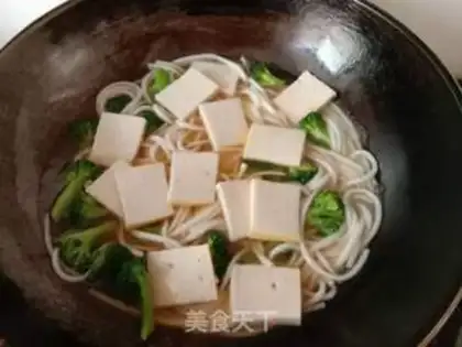 Make Puffed rice with broccoli step 9