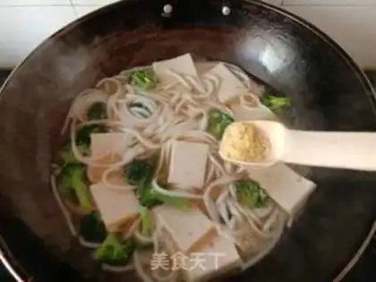 Make Puffed rice with broccoli step 12