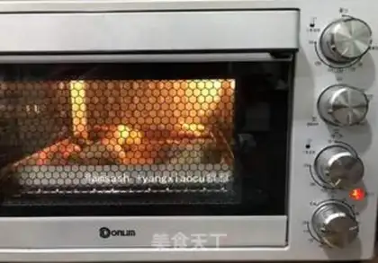Make Christmas Ring bread step 14
