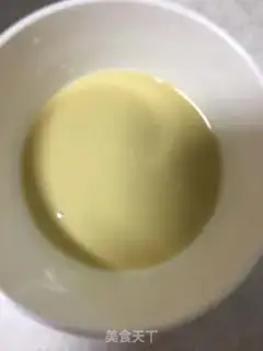 Make Eight inches of milk cake step 1