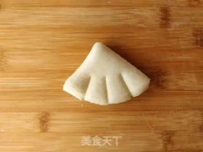 Make Kiss the fish and hand bread step 11