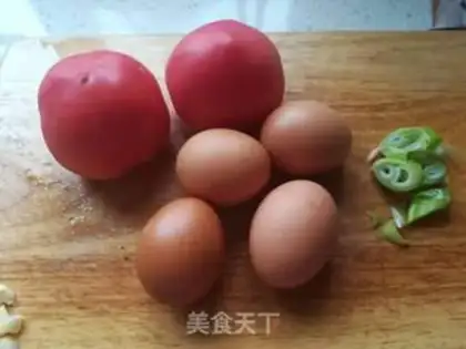 Make Tomato fried eggs step 0