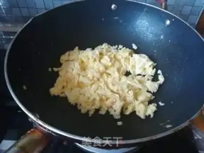 Make Tomato fried eggs step 4
